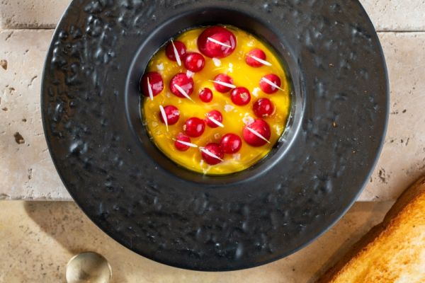 Hízott Kacsamájkrém Tokaji Aszúval, Ribizlivel és Vajas Kaláccsal